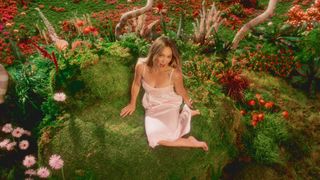 Hilary Duff feet photo 8