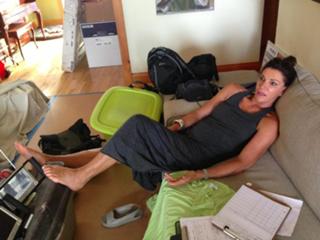 Hilary Farr feet photo 3