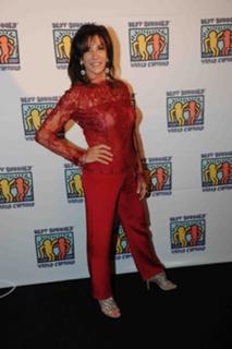 Hilary Farr feet photo 14