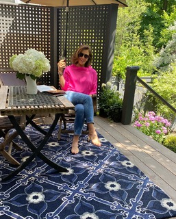 Hilary Farr feet photo 4