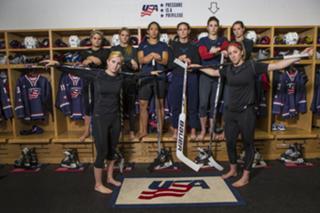 Hilary Knight feet photo 15