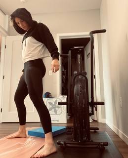 Hilary Knight feet photo 18