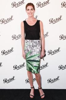 Hilary Rhoda feet photo thumbnail