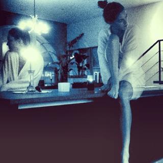 Hilary Rhoda feet photo thumbnail