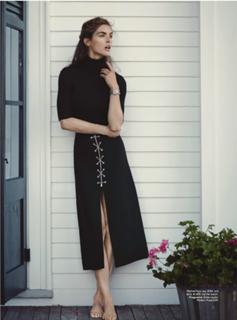 Hilary Rhoda feet photo thumbnail