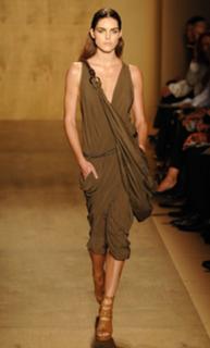 Hilary Rhoda feet photo thumbnail