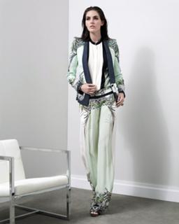 Hilary Rhoda feet photo thumbnail