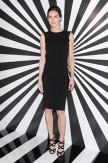 Hilary Rhoda feet photo thumbnail