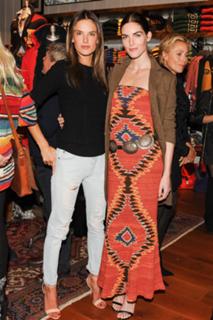 Hilary Rhoda feet photo thumbnail