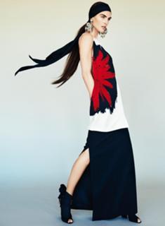 Hilary Rhoda feet photo thumbnail