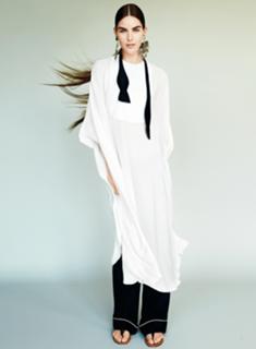 Hilary Rhoda feet photo thumbnail