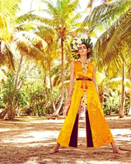 Hilary Rhoda feet photo thumbnail