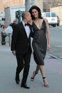 Hilary Rhoda feet photo thumbnail