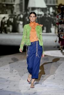 Hilary Rhoda feet photo thumbnail