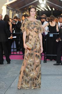 Hilary Rhoda feet photo thumbnail