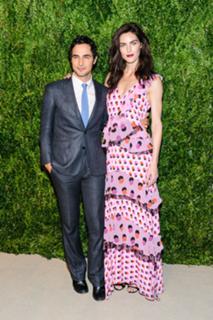 Hilary Rhoda feet photo thumbnail