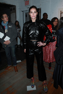 Hilary Rhoda feet photo thumbnail