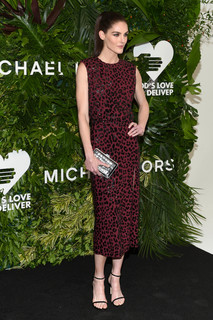 Hilary Rhoda feet photo thumbnail