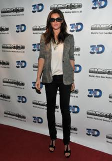 Hilary Rhoda feet photo thumbnail
