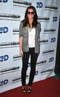Hilary Rhoda feet photo thumbnail