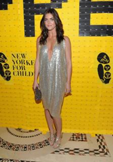 Hilary Rhoda feet photo thumbnail