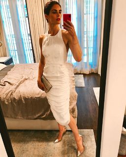 Hilary Rhoda feet photo thumbnail