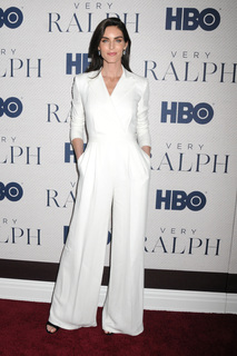 Hilary Rhoda feet photo thumbnail