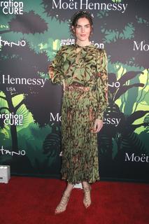 Hilary Rhoda feet photo thumbnail