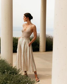Hilary Rhoda feet photo thumbnail