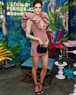 Hilary Rhoda feet photo thumbnail