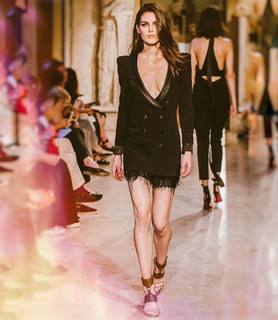 Hilary Rhoda feet photo thumbnail