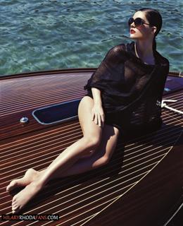 Hilary Rhoda feet photo thumbnail