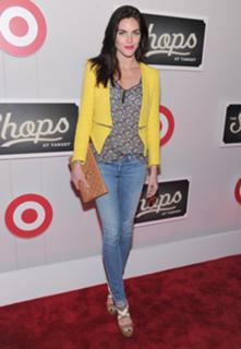 Hilary Rhoda feet photo thumbnail