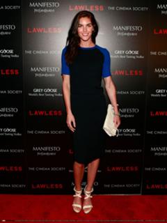 Hilary Rhoda feet photo thumbnail