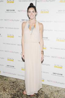 Hilary Rhoda feet photo thumbnail