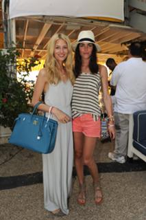 Hilary Rhoda feet photo thumbnail