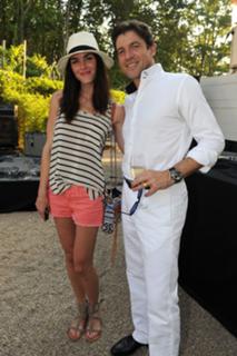 Hilary Rhoda feet photo thumbnail