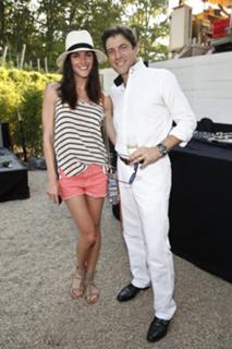 Hilary Rhoda feet photo thumbnail