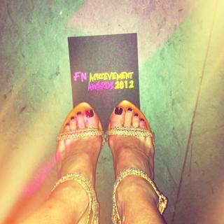 Hilary Rhoda feet photo thumbnail
