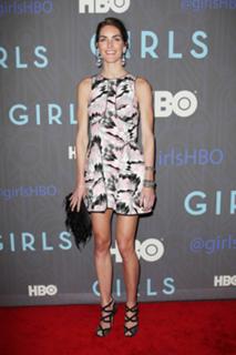 Hilary Rhoda feet photo thumbnail