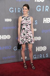Hilary Rhoda feet photo thumbnail