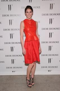 Hilary Rhoda feet photo thumbnail