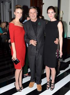 Hilary Rhoda feet photo thumbnail