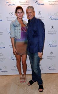 Hilary Rhoda feet photo thumbnail