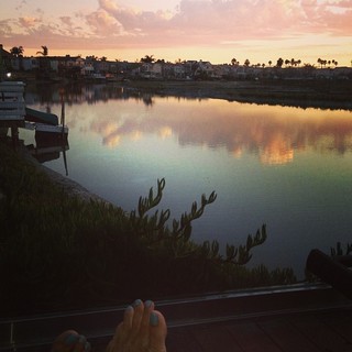 Hilary Shepard feet photo 12