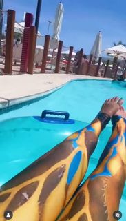 Hilary Shepard feet photo 5