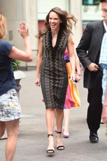 Hilary Swank feet photo thumbnail