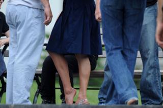 Hilary Swank feet photo thumbnail