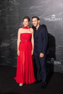 Hilary Swank feet photo 6