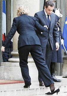 Hillary Clinton feet photo thumbnail